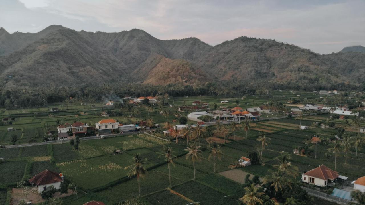 Damar Sanjaya Uttama Vila Amed Exterior foto