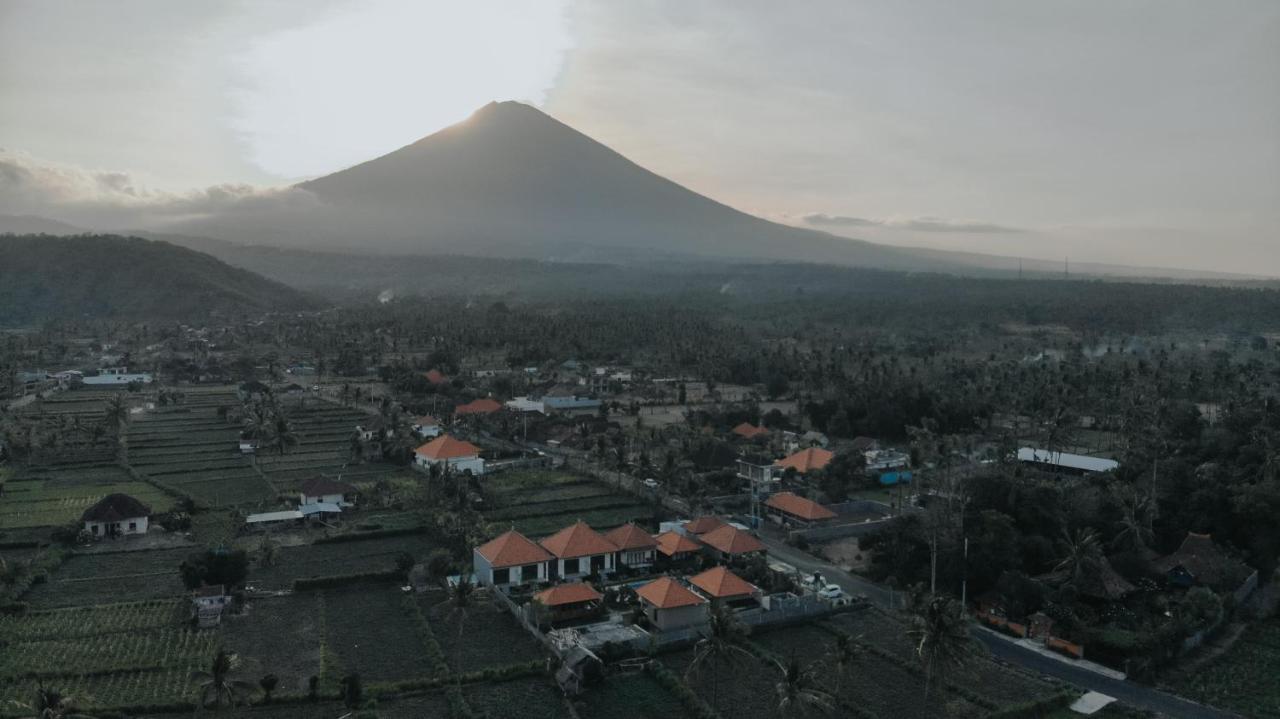 Damar Sanjaya Uttama Vila Amed Exterior foto
