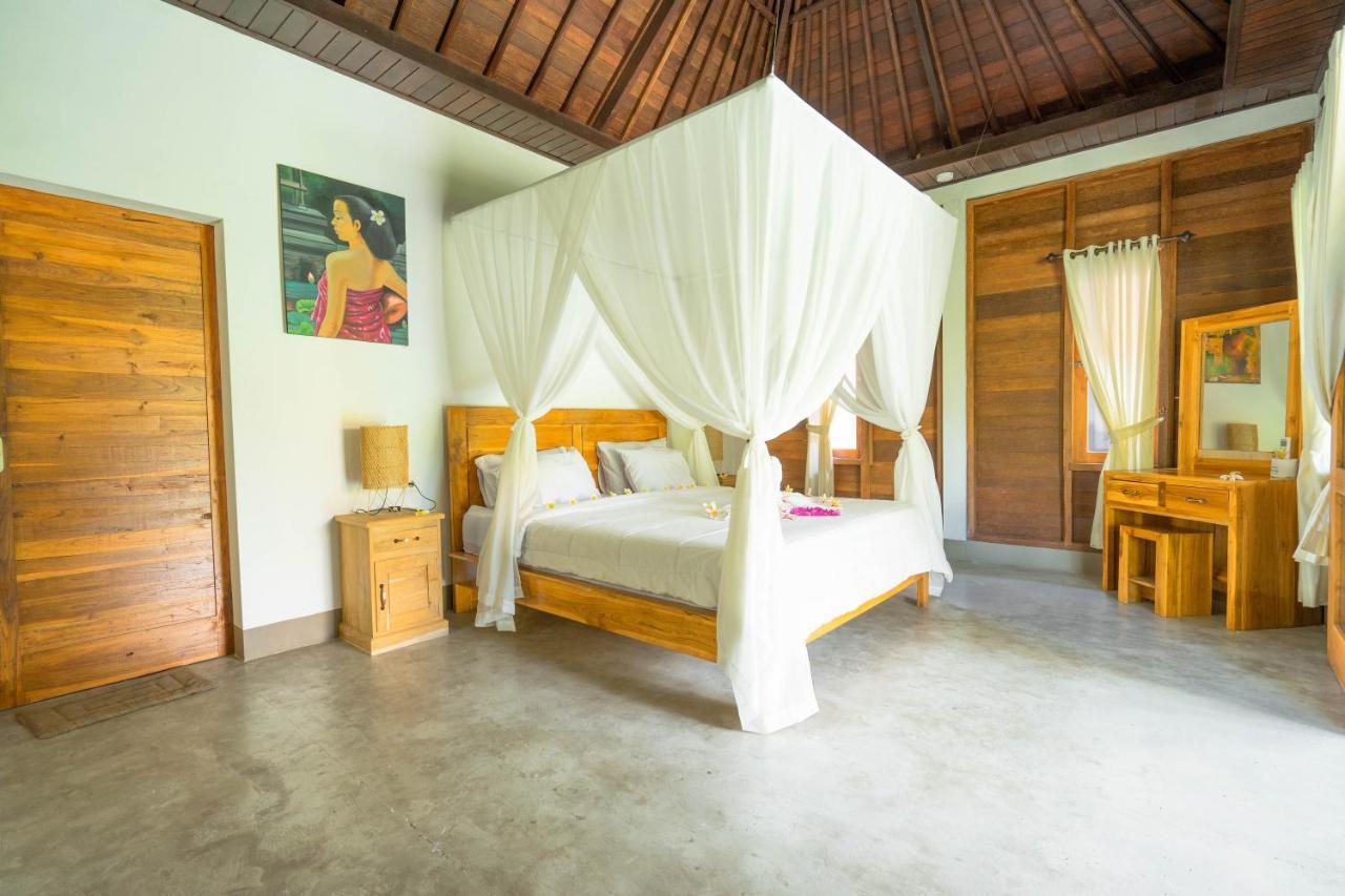 Damar Sanjaya Uttama Vila Amed Exterior foto